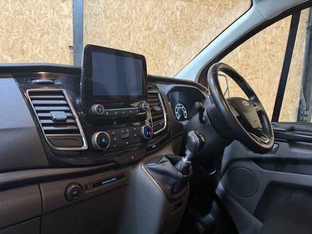 Ford Transit Custom 2.0 280 Ecoblue Limited Panel Van Manua LA68FJX Black #4