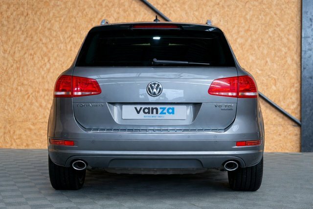Volkswagen Touareg 3.0 V6 R-line Tdi Bluemotion Technology 242 Bhp VK63JXY Grey #2