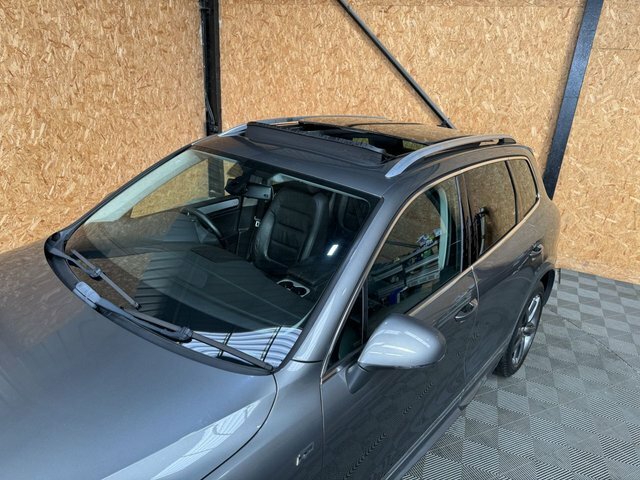 Volkswagen Touareg 3.0 V6 R-line Tdi Bluemotion Technology 242 Bhp VK63JXY Grey #5