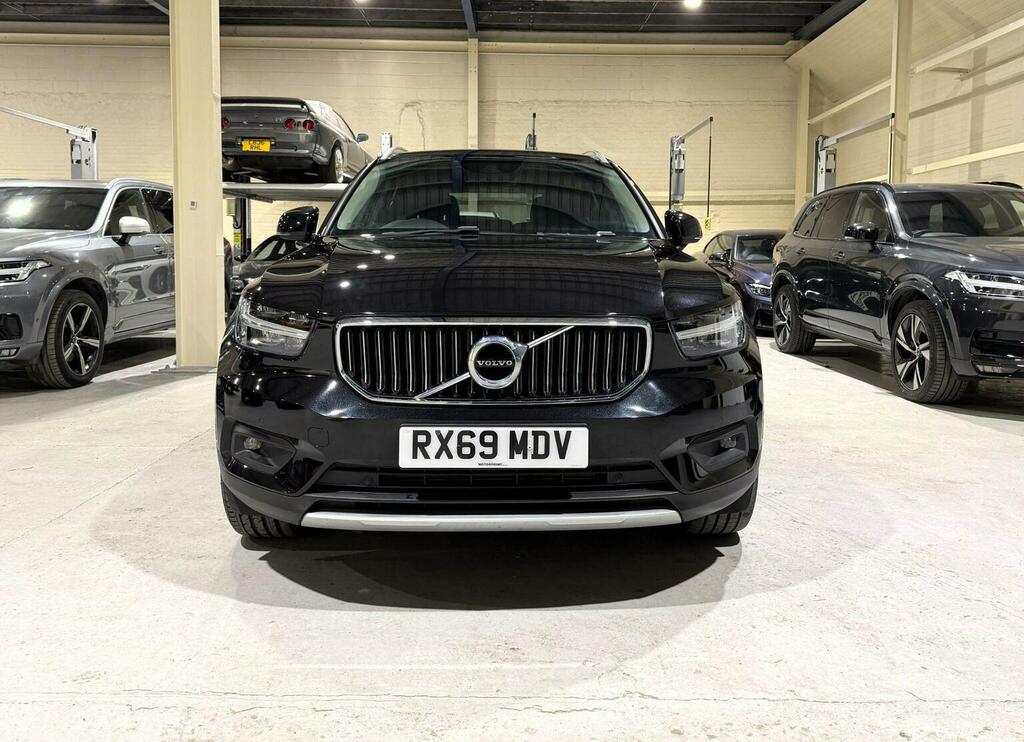 Volvo XC40 2.0 T4 Inscription Awd Euro 6 Ss RX69MDV Black #2