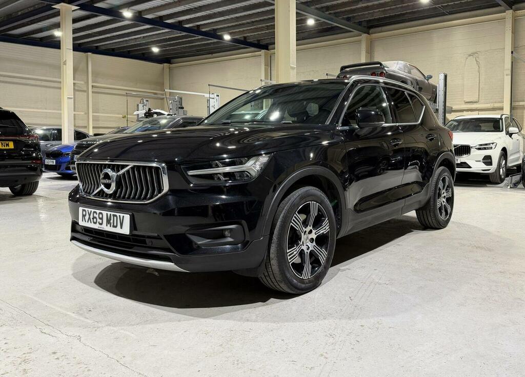 Volvo XC40 2.0 T4 Inscription Awd Euro 6 Ss RX69MDV Black #3