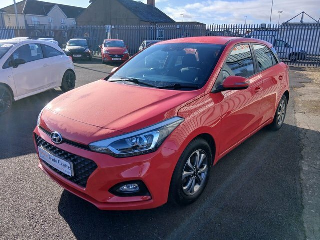 Hyundai I20 1.2 Se Launch Edition Hatchback SL68FYP Red #3