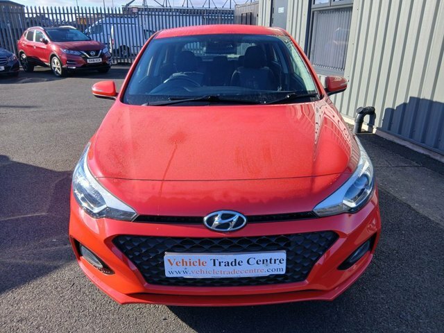 Hyundai I20 1.2 Se Launch Edition Hatchback SL68FYP Red #2