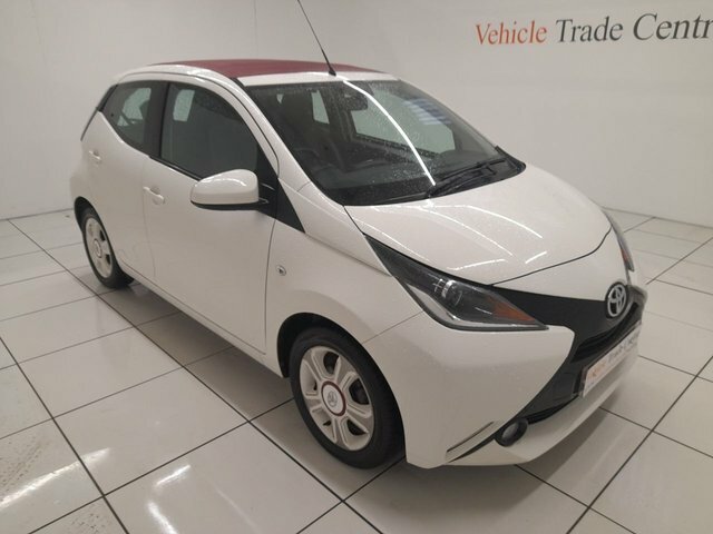 Toyota Aygo 1.0 Vvt-i X-claim Funroof Euro 6 White