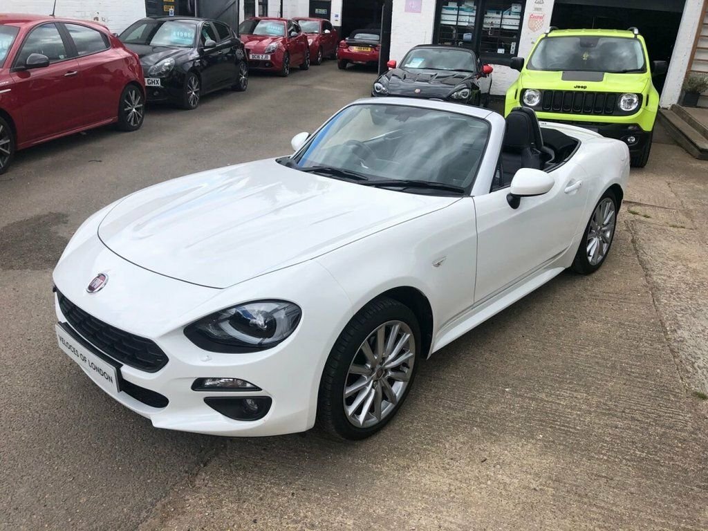 Fiat 124 Spider Convertible SP18YSV White #2