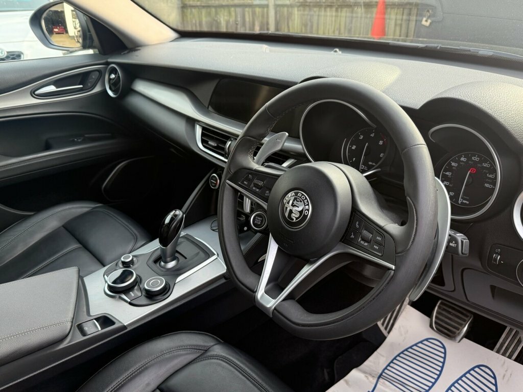 Alfa Romeo Stelvio 2.2L Speciale Green #3