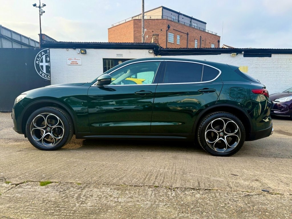 Alfa Romeo Stelvio 2.2L Speciale Green #4