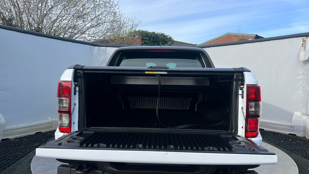 Ford Ranger Raptor XUI7937 White #4