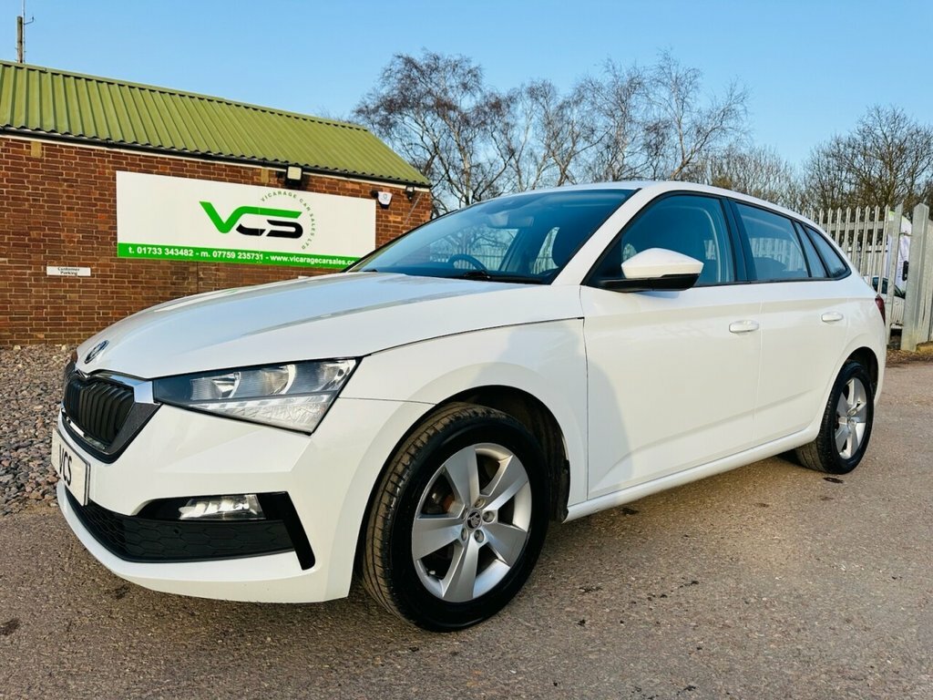Skoda Scala 1L Se MJ69AOV White #4