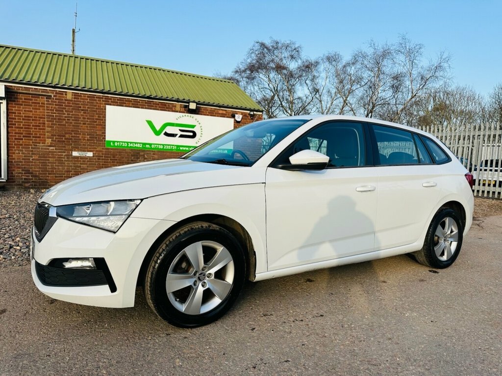 Skoda Scala 1L Se MJ69AOV White #5