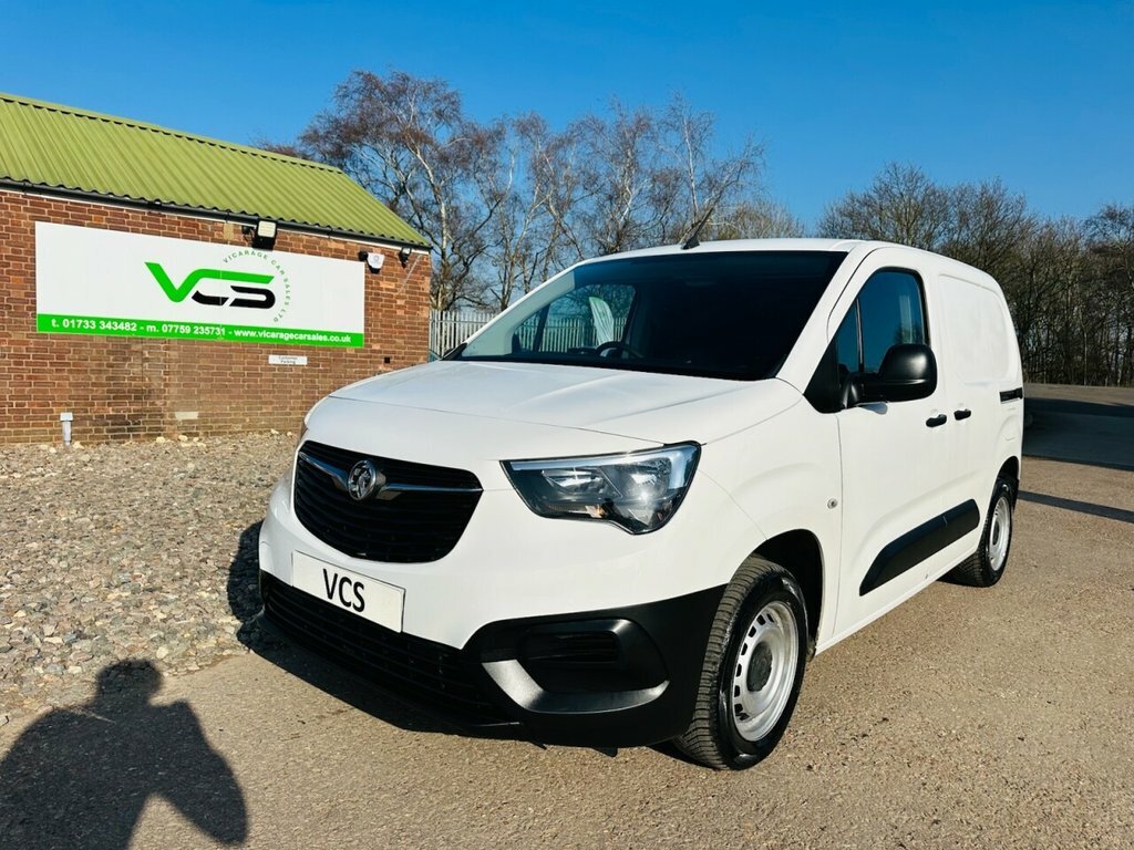 Vauxhall Combo 1.5L Edition White