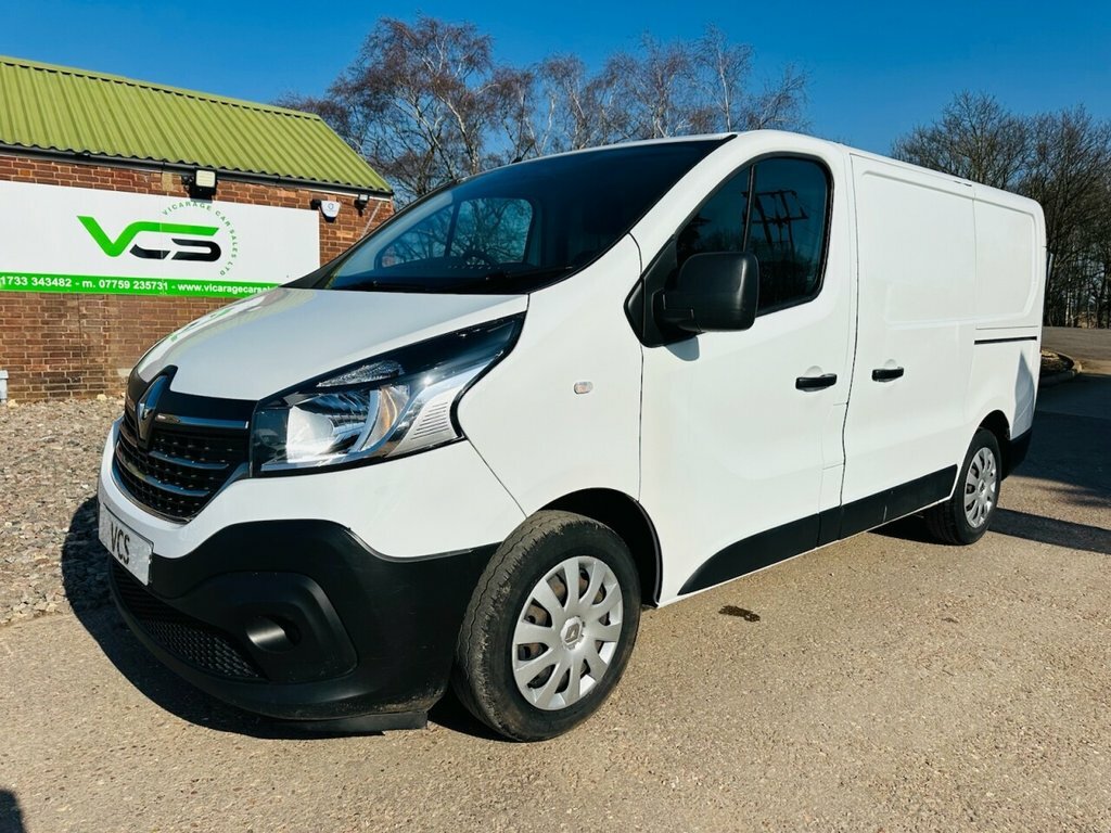 Renault Trafic 2L Business FG71VYA White #4