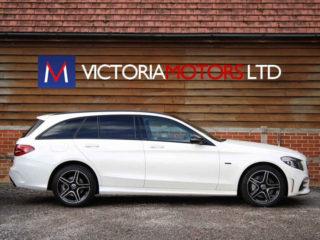 Mercedes-Benz C Class 2.0 C 300 Amg Line Night Edition Premium De White #4