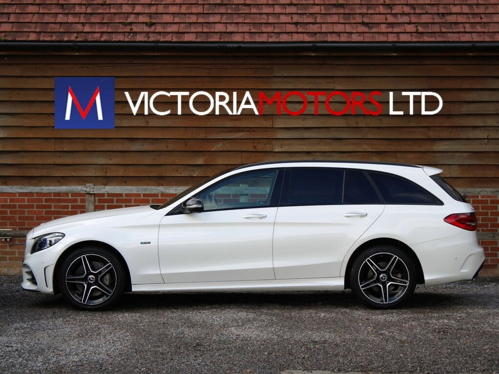 Mercedes-Benz C Class 2.0 C 300 Amg Line Night Edition Premium De White #2
