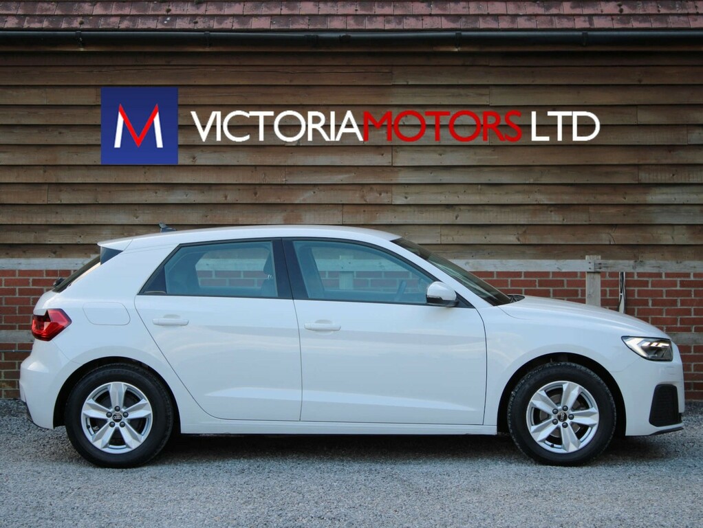 Audi A1 1.0 Tfsi 25 Technik Hatchback White #4