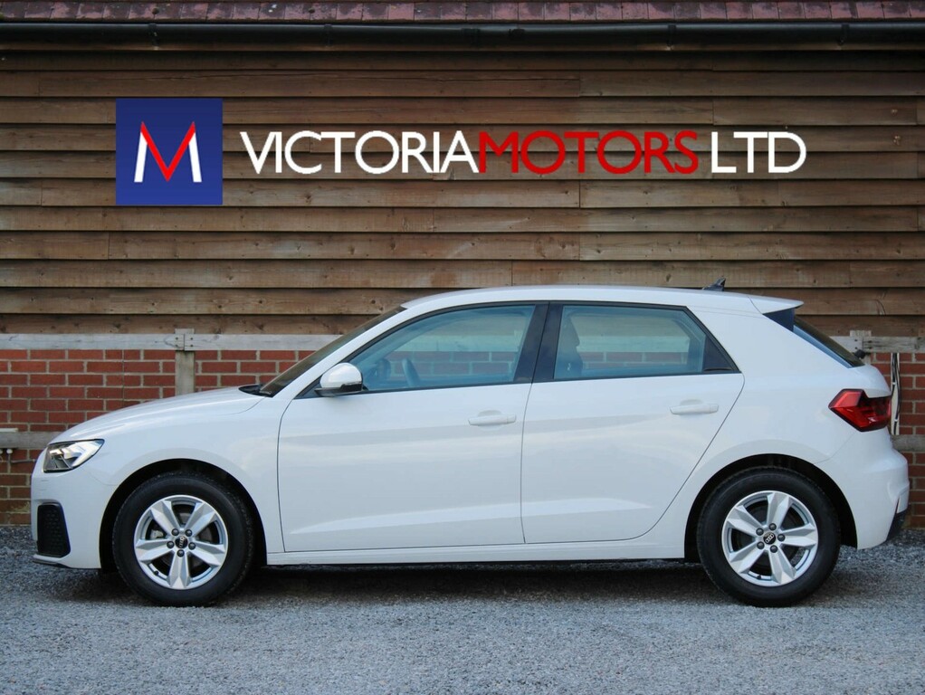 Audi A1 1.0 Tfsi 25 Technik Hatchback White #2