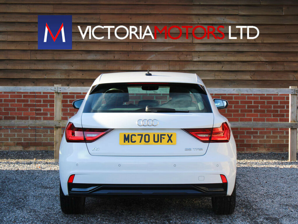 Audi A1 1.0 Tfsi 25 Sport Hatchback MC70UFX White #3