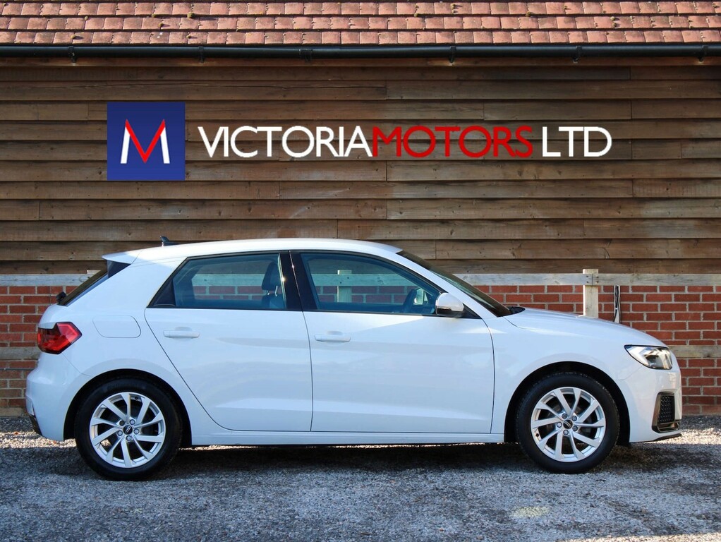 Audi A1 1.0 Tfsi 25 Sport Hatchback MC70UFX White #4