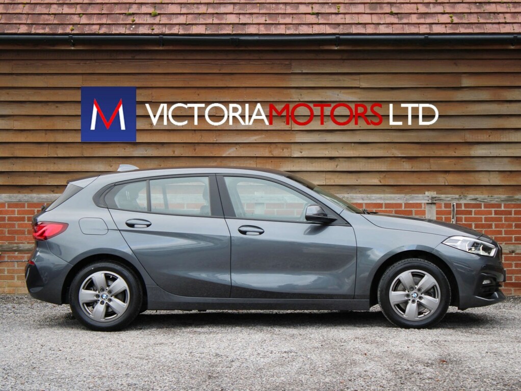 BMW 1 Series 1.5 116D Se Hatchback KS70HZX Grey #4