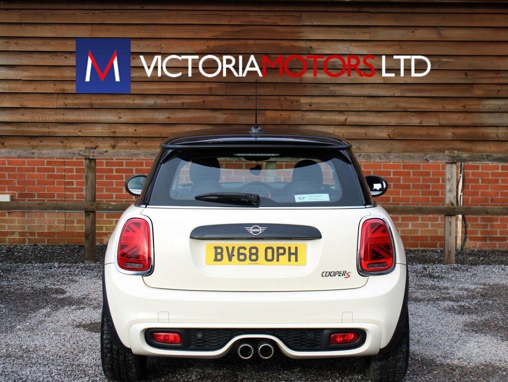 Mini Hatch 2.0 Cooper S Classic Hatchback BV68OPH White #3