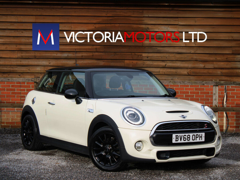 Mini Hatch 2.0 Cooper S Classic Hatchback White