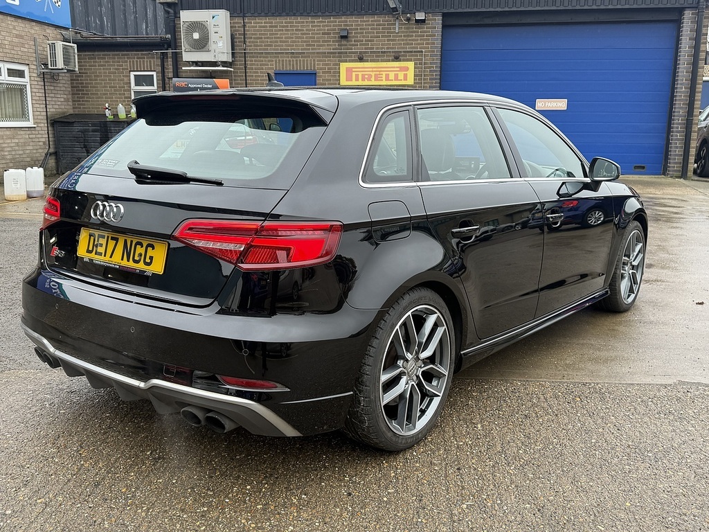 Audi S3 2.0Tfsi Sportback S-tronic Quattro U12062 Ul DE17NGG Black #2