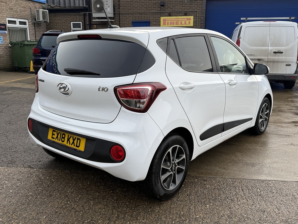 Hyundai I10 1.2 Premium U11892 Ulez EX18KXD White #2