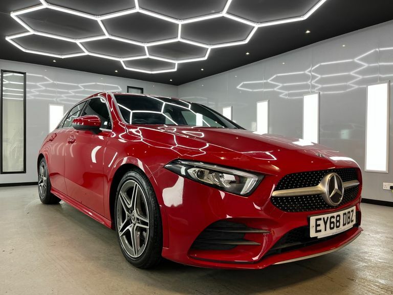 Mercedes-Benz A Class A 180 Amg Line Red #2