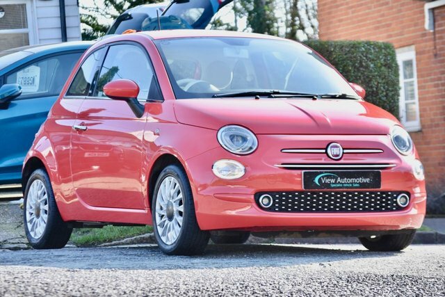 Fiat 500 Lounge Hatchback Pink