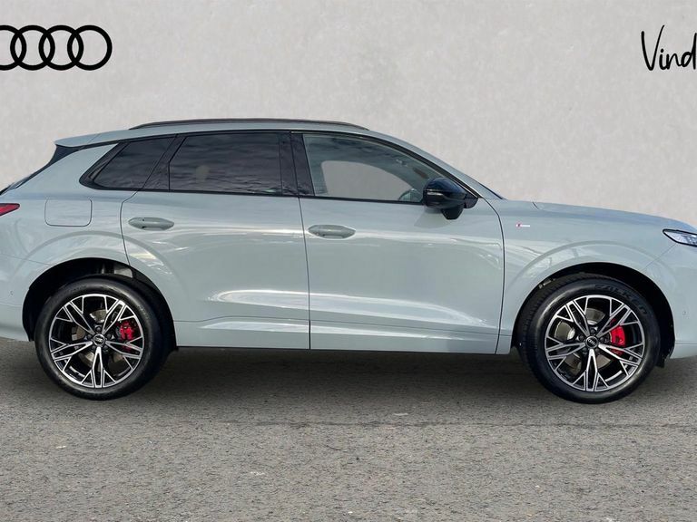 Audi Q3 Audi Q3 Suv Launch Edition Tfsi Quattro 265 Ps S T Grey #4