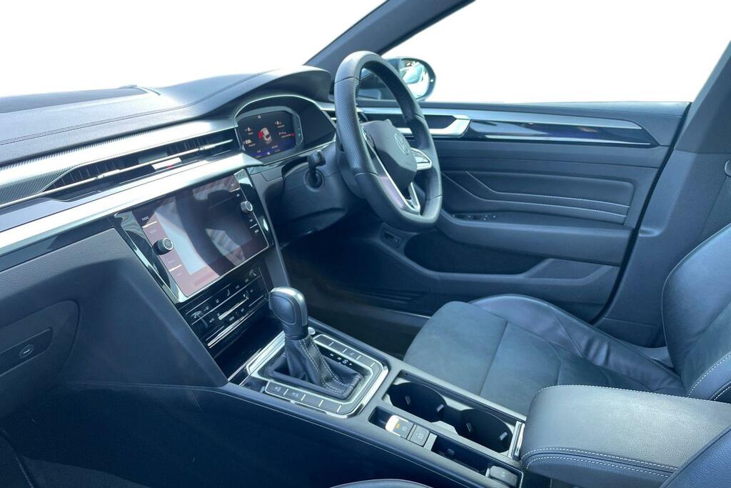 Volkswagen Arteon Volkswagen Arteon Fastback R-line 2.0 Tsi 190Ps 7- VE71GYR Black #2