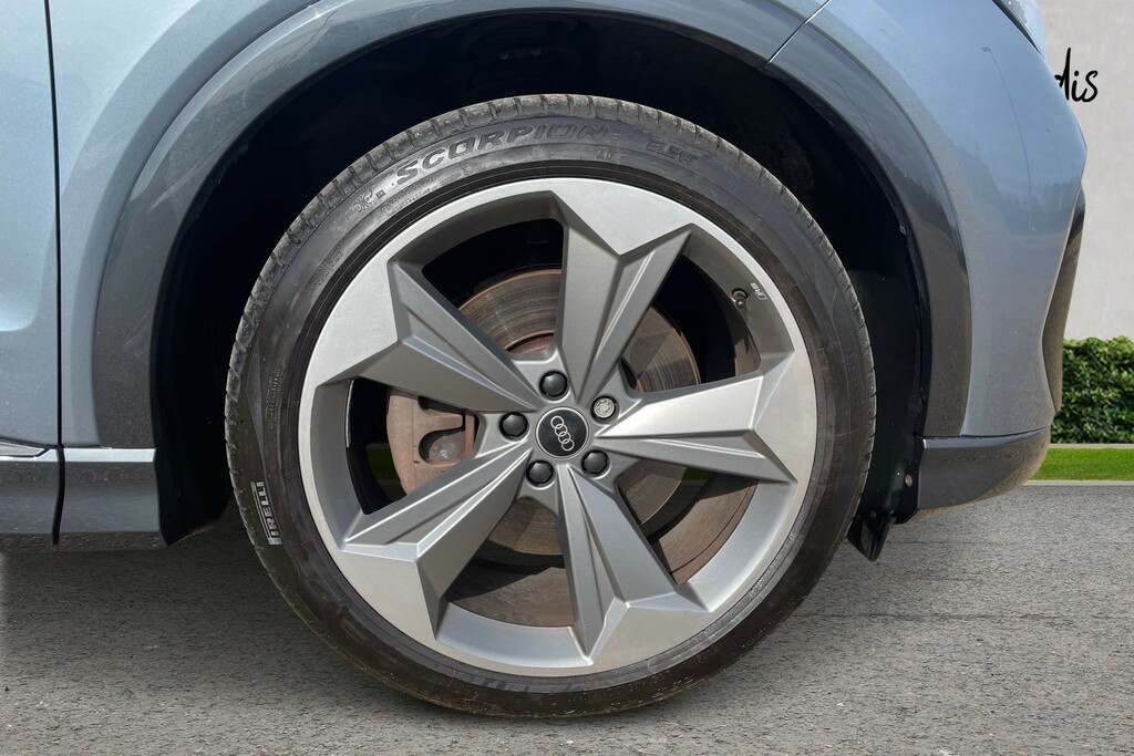 Audi Q4 E Tron Audi Q4 E-tron Q4 Vorsprung 50 E-tron Quattro 220, YY71ZWB Blue #5