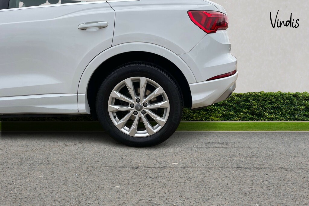 Audi Q3 Audi Q3 Sport 35 Tfsi 150 Ps 6-Speed VA19MOV White #5