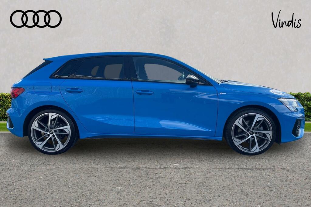 Audi A3 Audi A3 Sportback Black Edition 35 Tfsi 150 Ps S T WN73LKE Blue #4