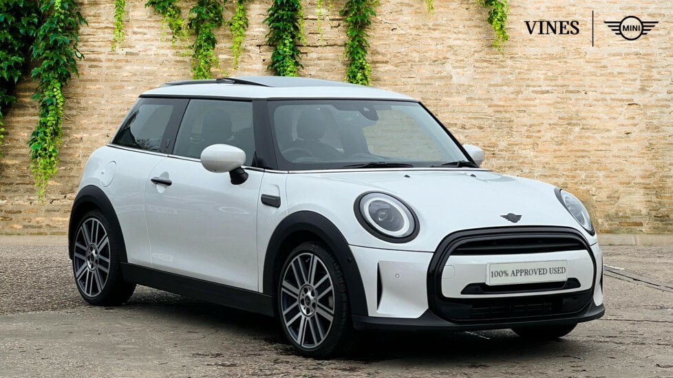 Mini Hatch 3-Door Hatch Cooper Exclusive White