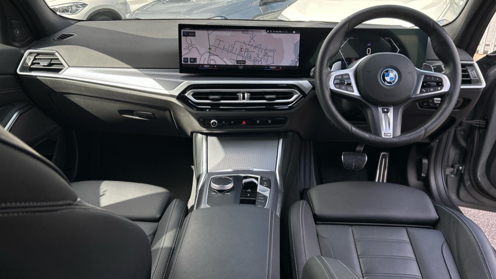 BMW 3 Series 330E M Sport Saloon HT24AWG #4