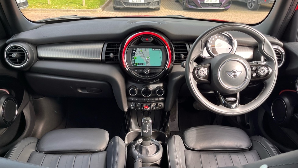 Mini Hatch 5-Door Hatch Cooper Exclusive GU19NEF Red #4