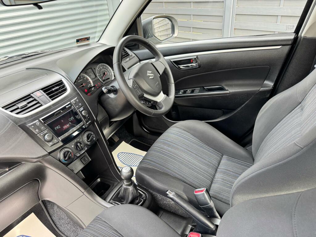 Suzuki Swift Vvts Glx Red #3