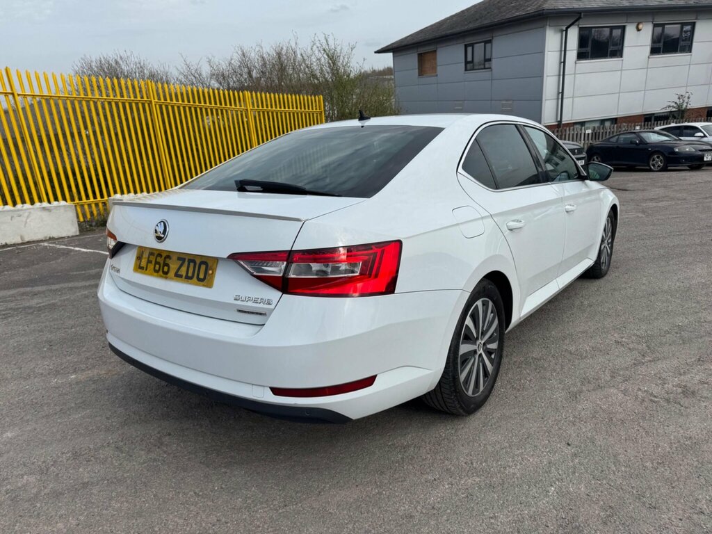 Skoda Superb 1.6 Tdi Greenline Se Technology Euro 6 Ss LF66ZDO White #6