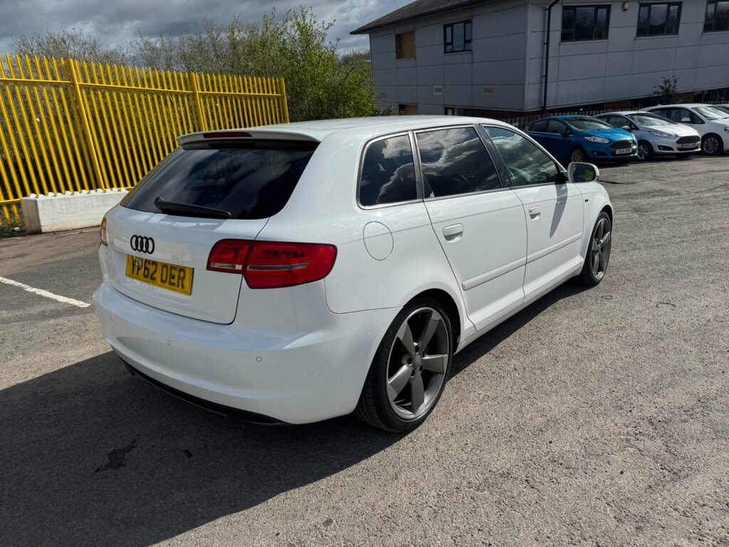 Audi A3 2.0 Tdi Black Edition Sportback Euro 5 Ss YP62OER White #4