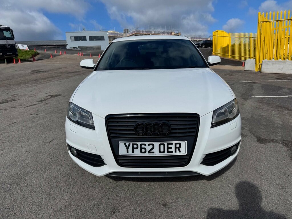 Audi A3 2.0 Tdi Black Edition Sportback Euro 5 Ss YP62OER White #3