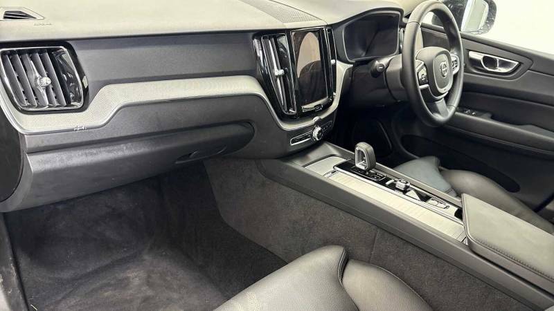 Volvo XC60 B5 Awd Mild Hybrid Plus Dark - 2025 74 RA74LNZ Black #6