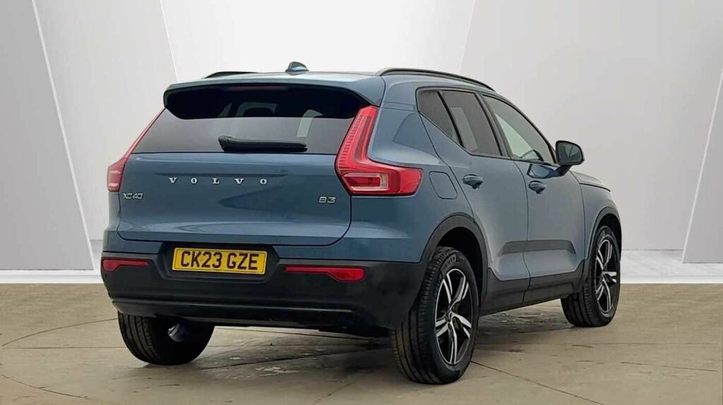 Volvo XC40 Plus, B3 Mild Hybrid, Dark CK23GZE Blue #3
