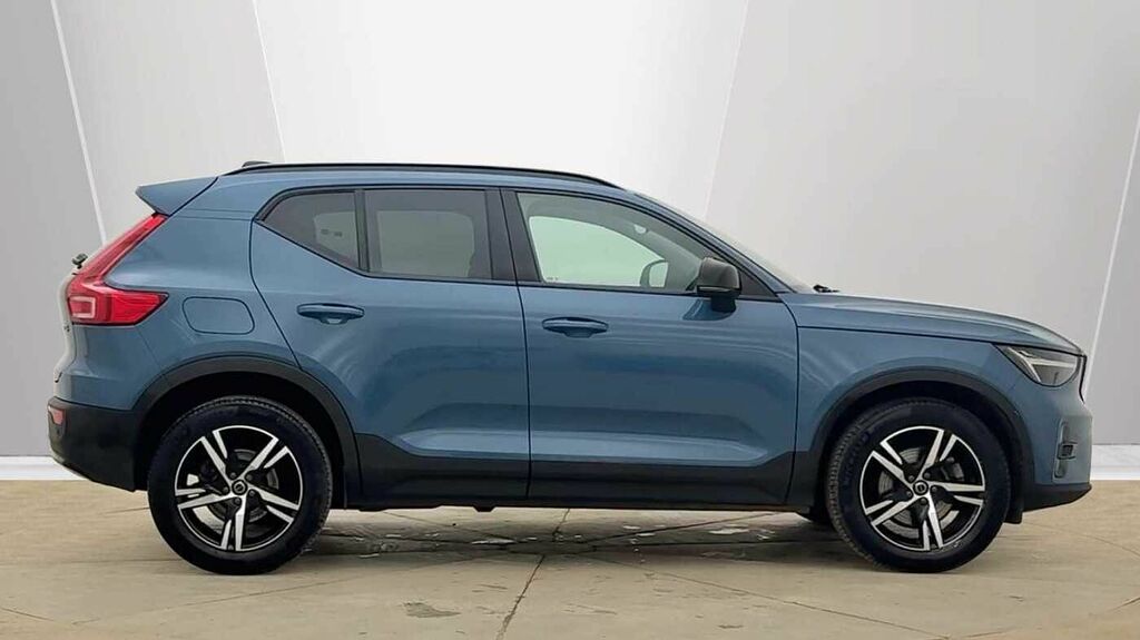 Volvo XC40 Plus, B3 Mild Hybrid, Dark CK23GZE Blue #2