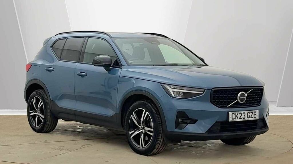 Volvo XC40 Plus, B3 Mild Hybrid, Dark Blue