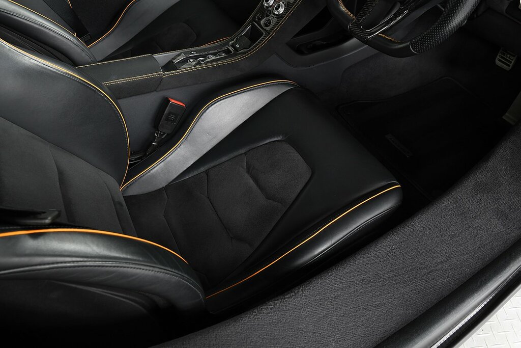 McLaren 650S Automatic Black #10