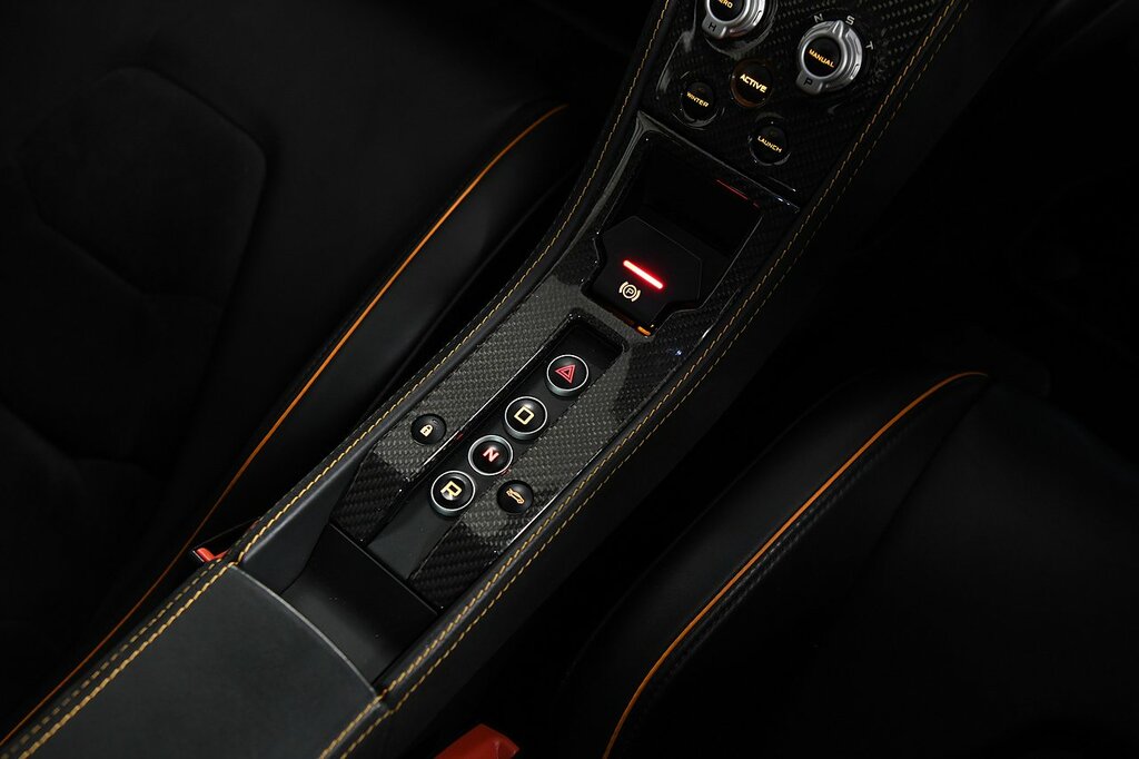 McLaren 650S Automatic Black #17