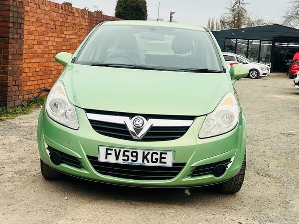 Vauxhall Corsa 1.4I 16V Exclusiv FV59KGE Green #5