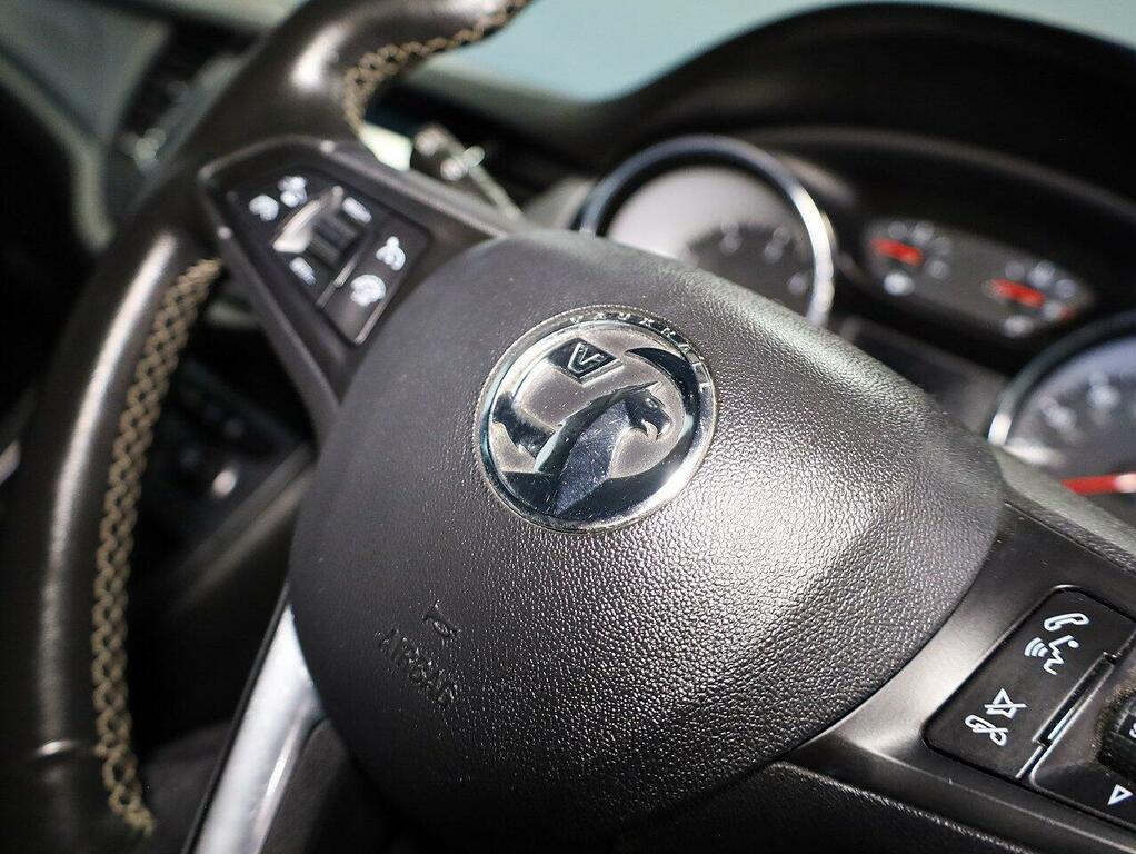 Vauxhall Astra Cdti Ecotec Blueinjection Design Hatchback Silver