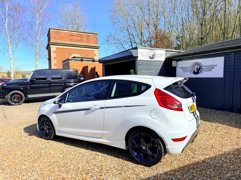 Ford Fiesta 1.6 S1600 White #4